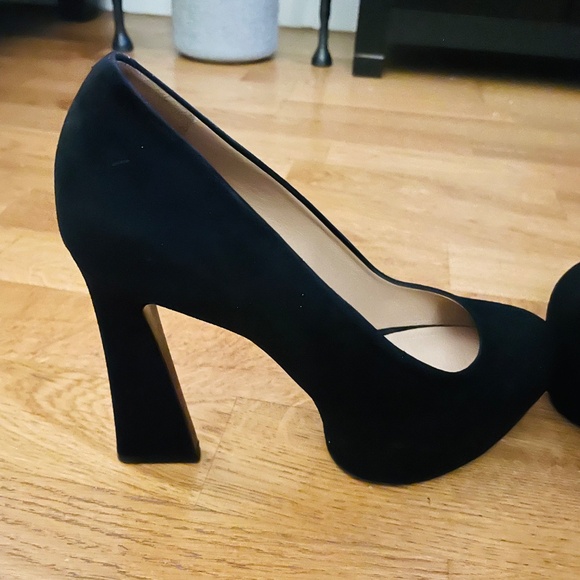 NBW Celine Black suede heels size 8.5 - Picture 5 of 7